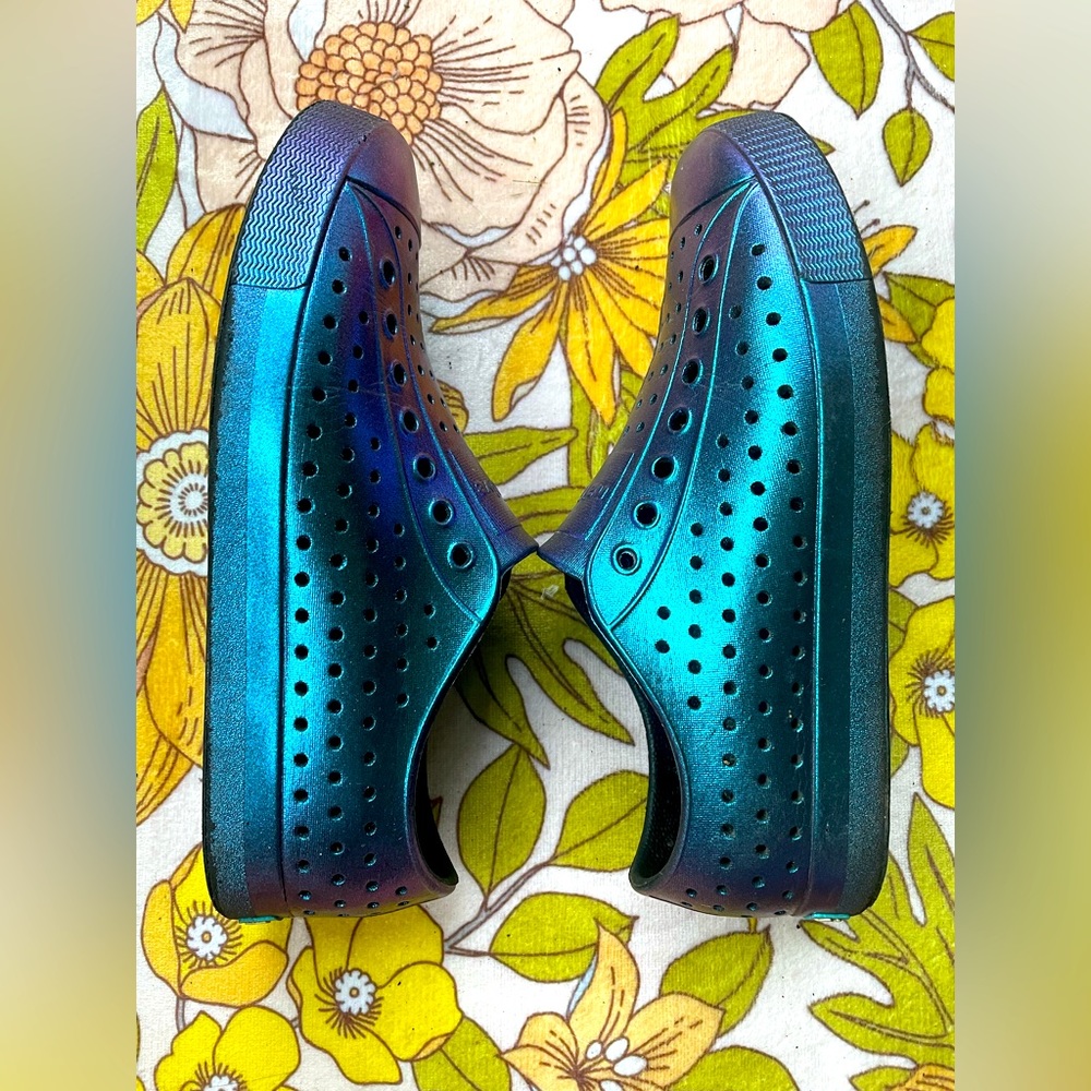 🦋Native Shoes Iridescent Jefferson🦋